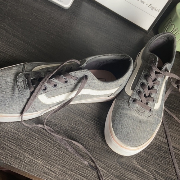 EUC Vans sneakers gray/white/pink stripe women's 10 - Picture 1 of 4